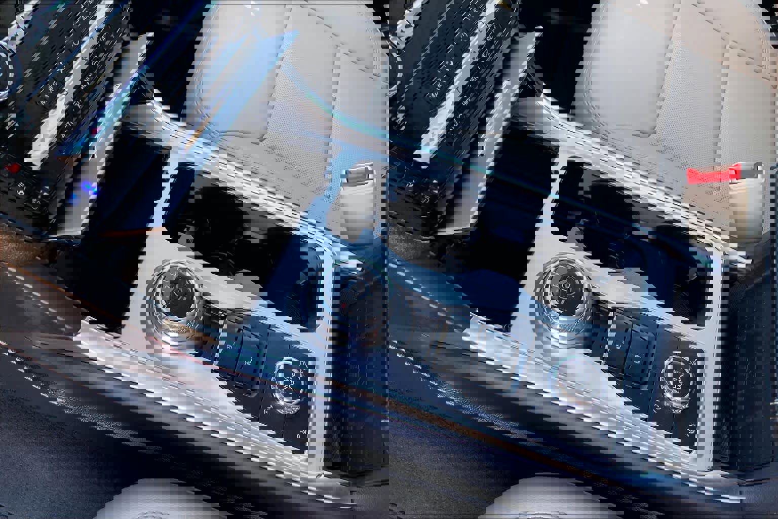 Certified 2023 Ford Explorer Limited image 17