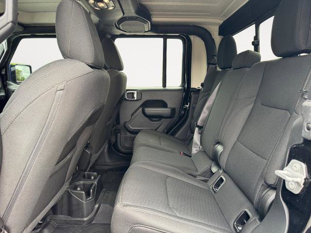 Used 2022 Jeep Gladiator Sport AWD/4WD image 13