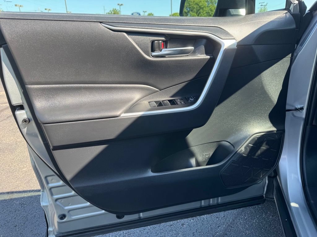Used 2024 Toyota RAV4 XLE w/ Convenience Package AWD/4WD image 20
