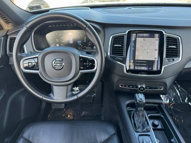Used 2020 Volvo XC90 T6 Momentum w/ Protection Package Premier image 11