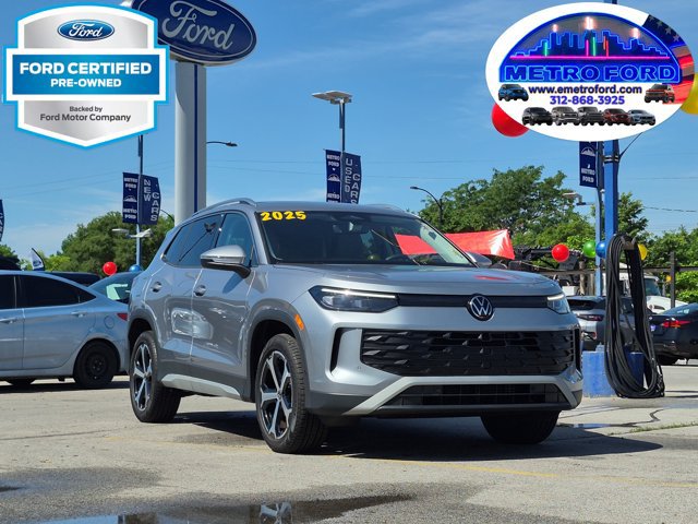 Used 2025 Volkswagen Tiguan SE