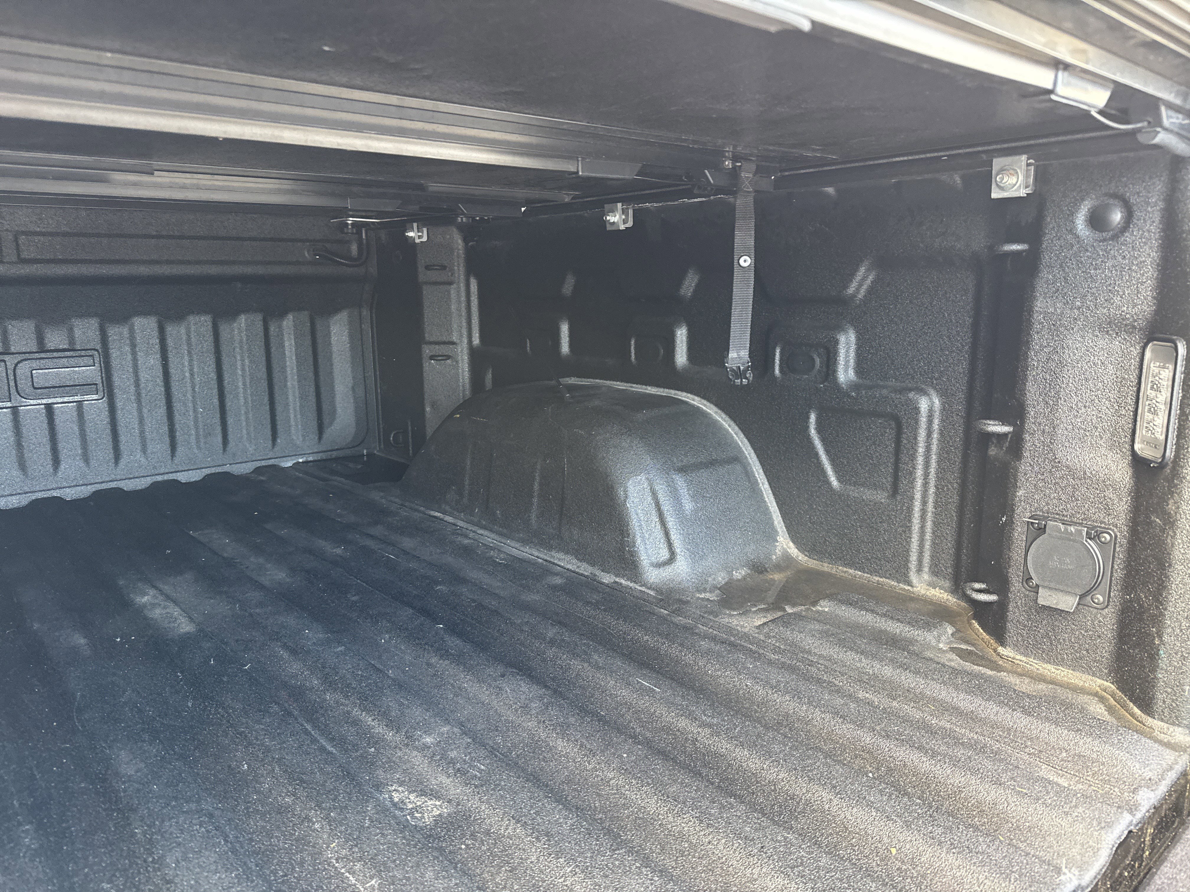 Used 2019 GMC Sierra 1500 SLT w/ SLT Premium Package image 31