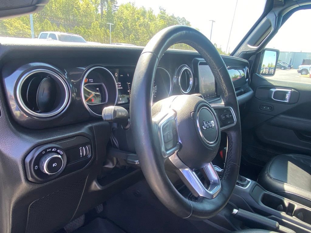 Used 2023 Jeep Wrangler Sahara AWD/4WD image 9