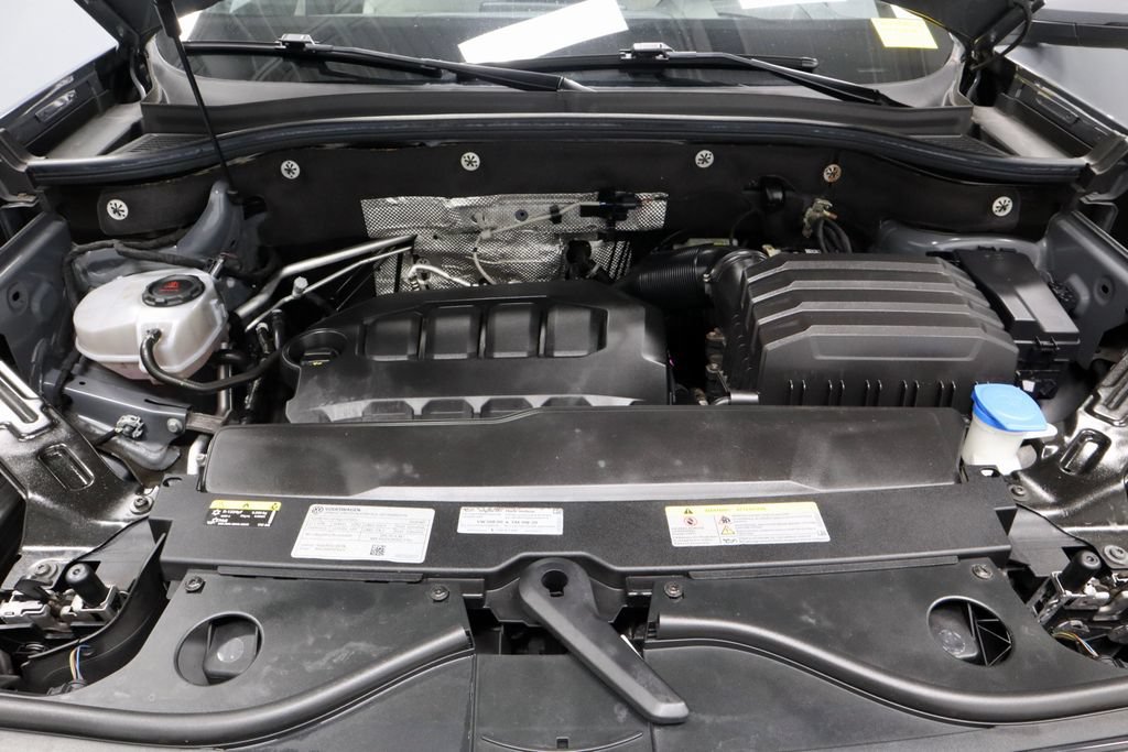 Used 2024 Volkswagen Atlas Cross Sport SEL Premium R-Line AWD/4WD image 18