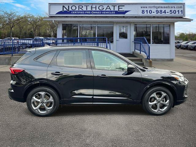 Certified 2023 Ford Escape ST-Line w/ Tech Pack #1 AWD/4WD image 2
