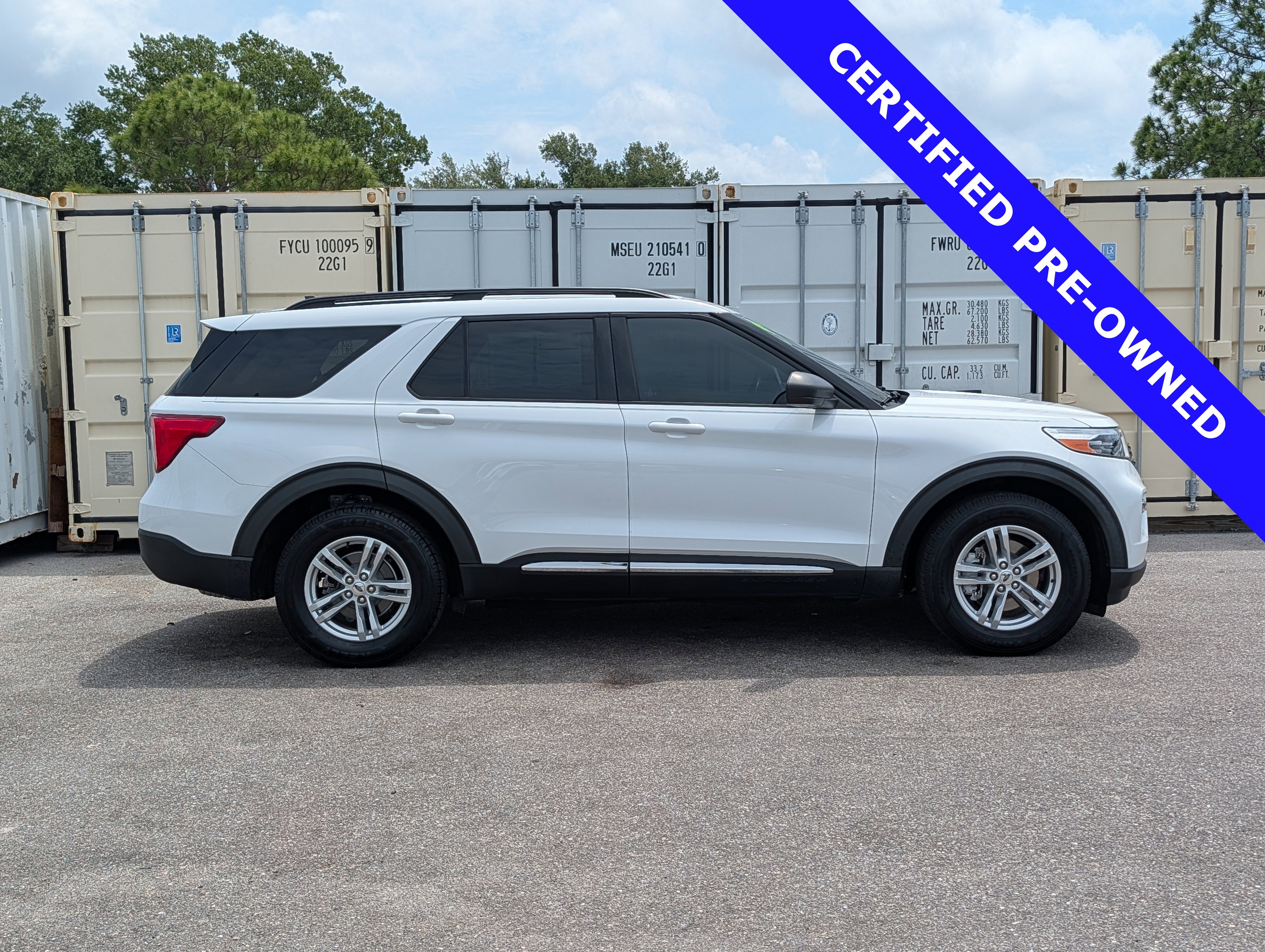 Certified 2021 Ford Explorer XLT w/ Equipment Group 202A AWD/4WD video 3