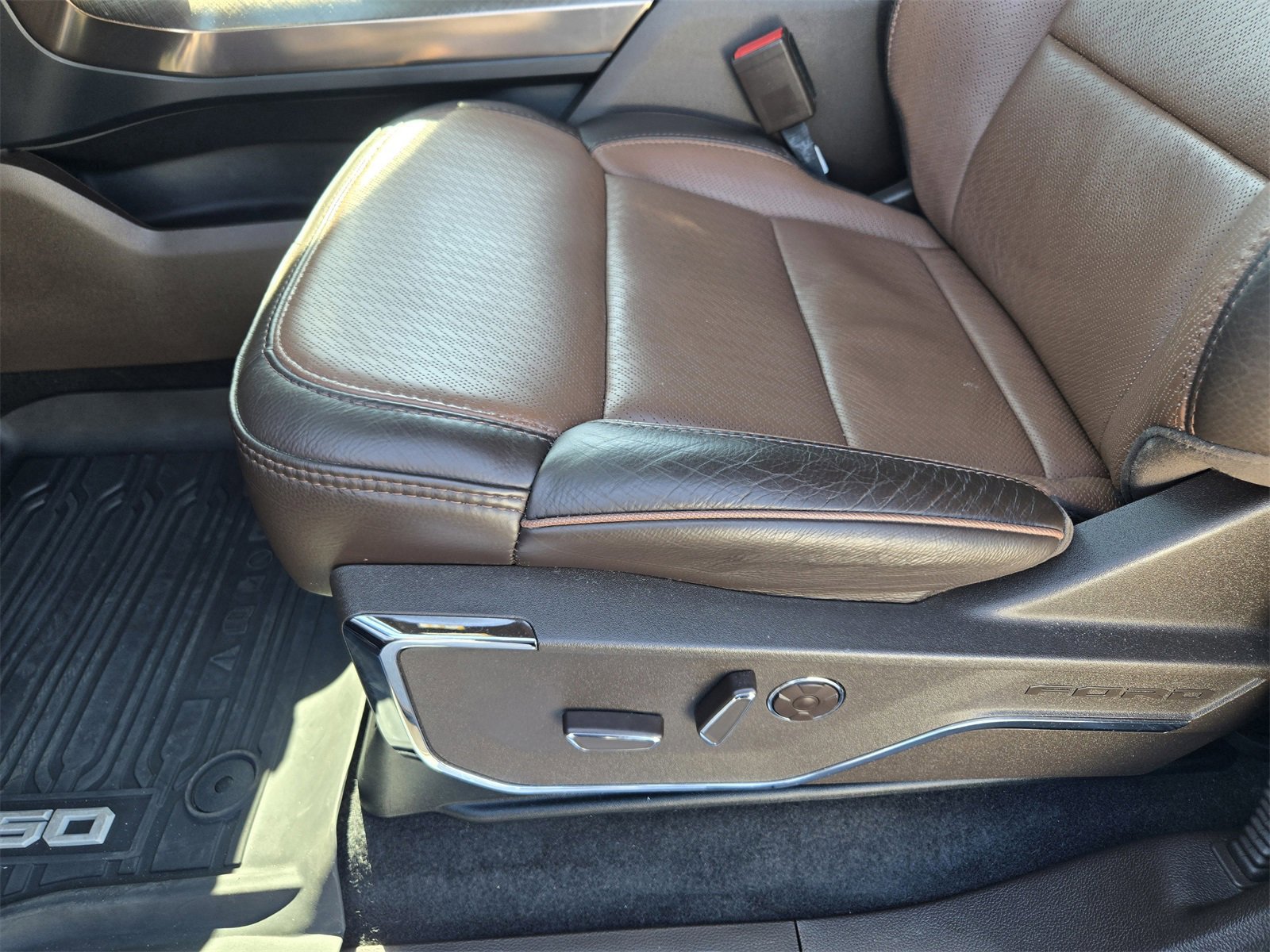 Certified 2025 Ford F150 King Ranch w/ FX4 Off-Road Package image 32