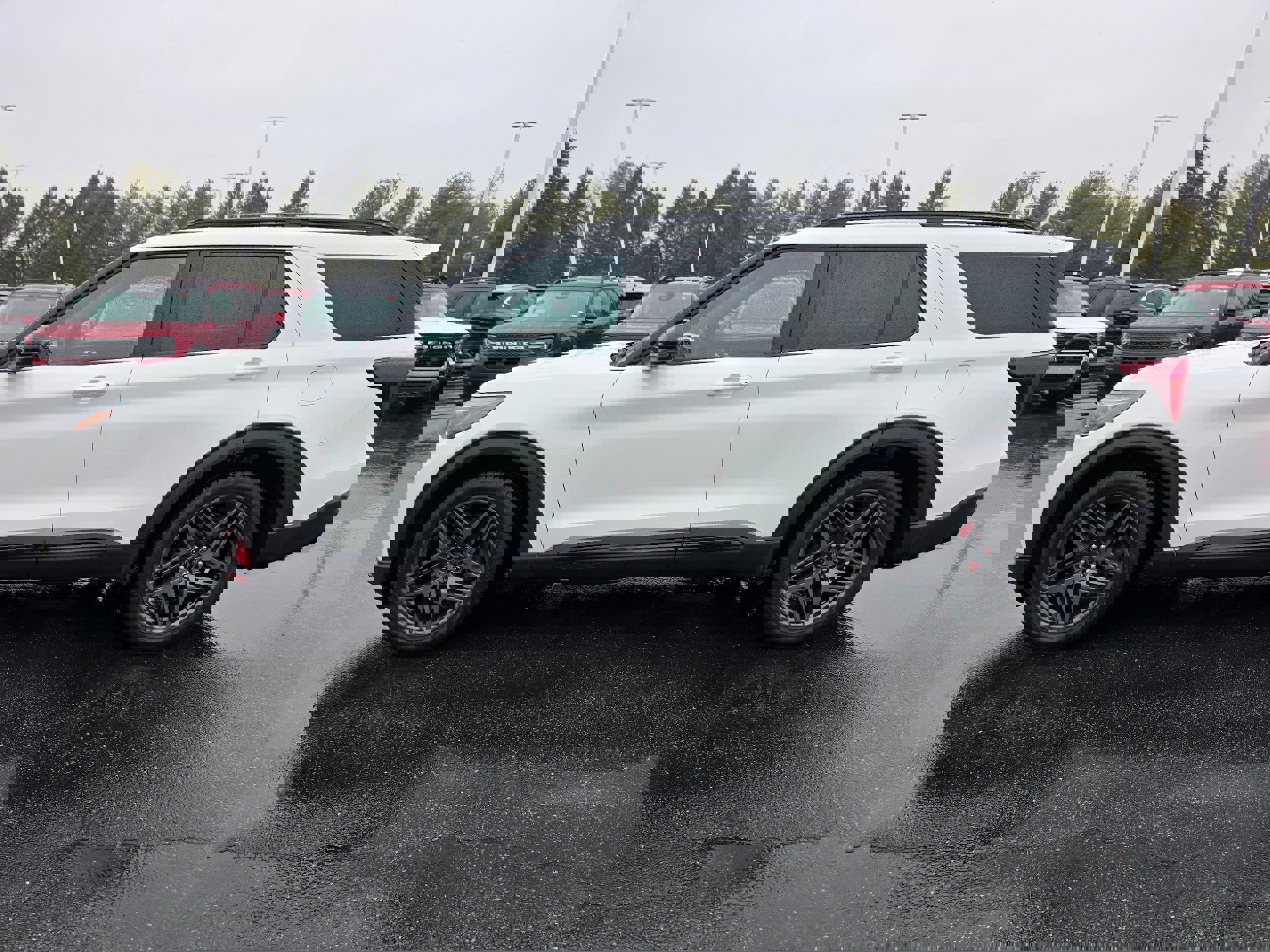 Certified 2025 Ford Explorer ST image 6