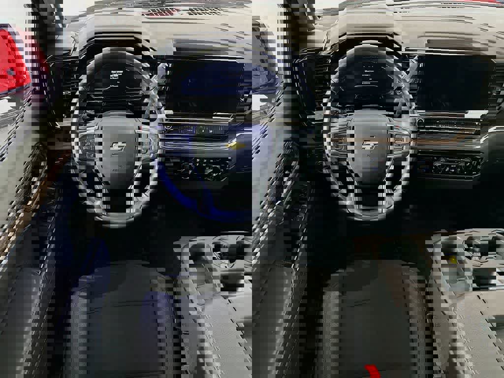 Used 2025 Chevrolet Silverado 1500 LT image 13