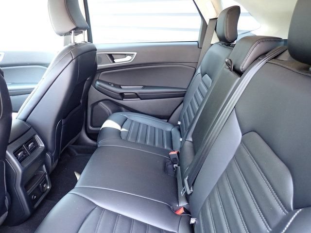 Certified 2024 Ford Edge SEL w/ Convenience Package AWD/4WD image 18