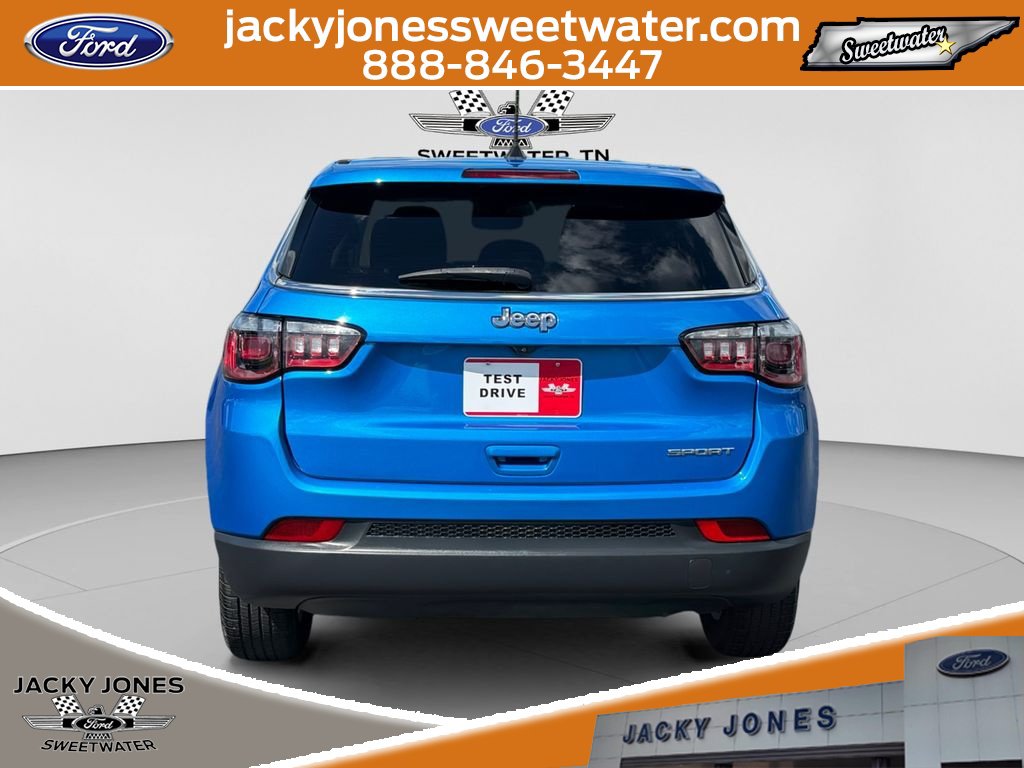 Used 2022 Jeep Compass Sport FWD image 4