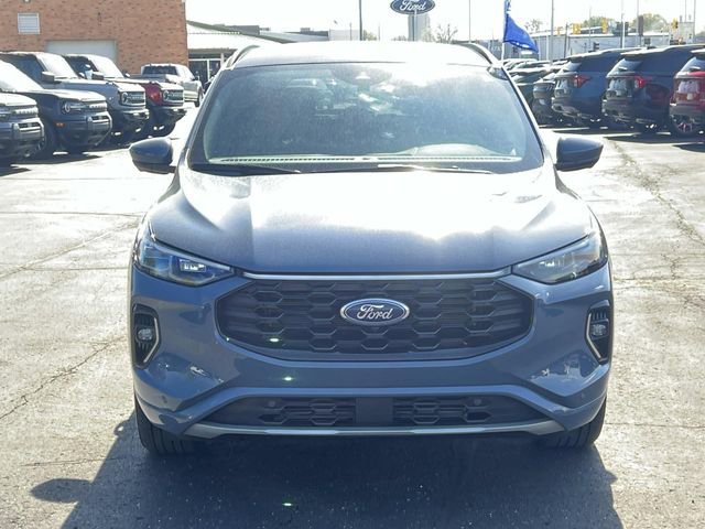 Certified 2023 Ford Escape ST-Line Elite AWD/4WD image 8