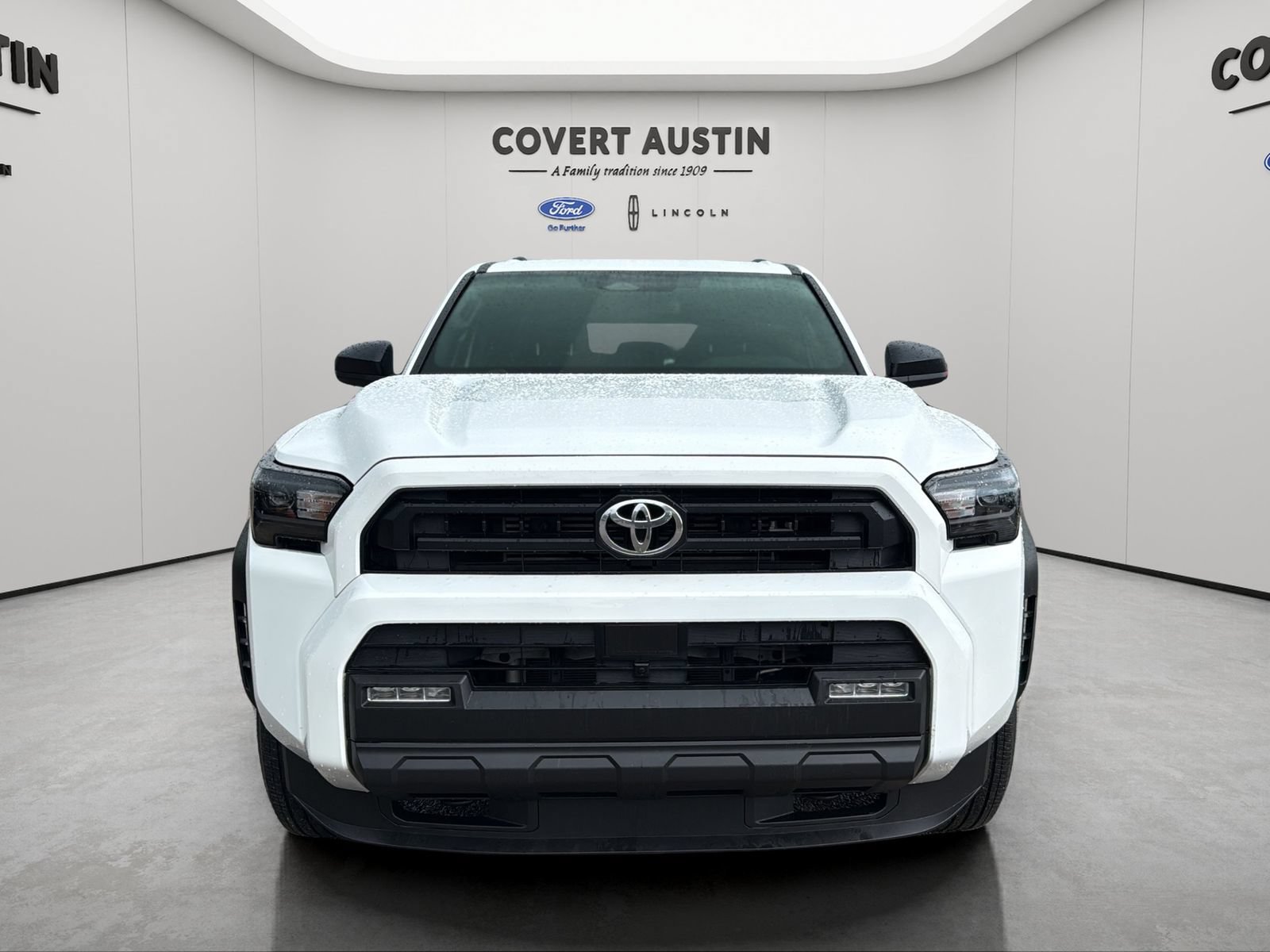 Used 2025 Toyota 4Runner SR5 RWD image 9