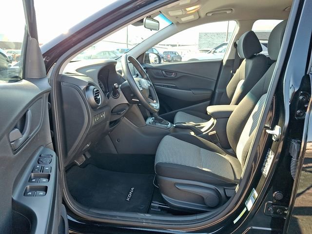 Used 2020 Hyundai Kona SEL w/ Cargo Package image 13