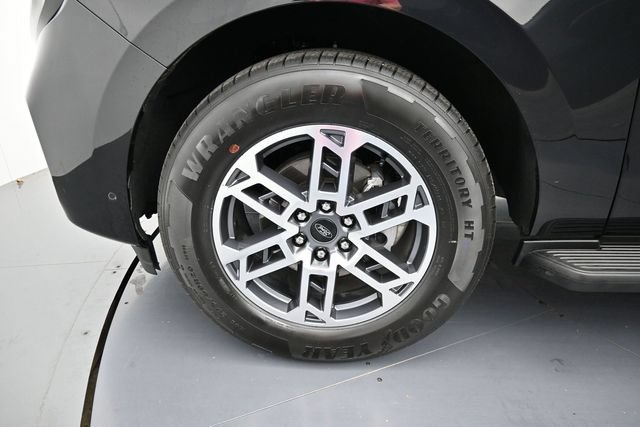 Certified 2025 Ford Expedition Max Active RWD image 10