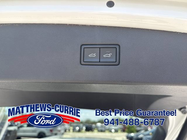 Used 2019 Volkswagen Tiguan SEL Premium AWD/4WD image 14