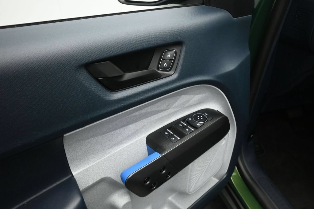Certified 2025 Ford Maverick XLT FWD image 10