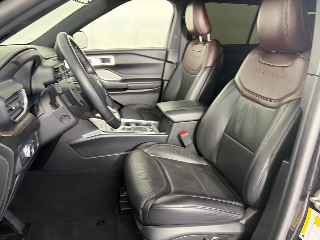 Certified 2020 Ford Explorer Platinum w/ Premium Technology Package AWD/4WD image 11