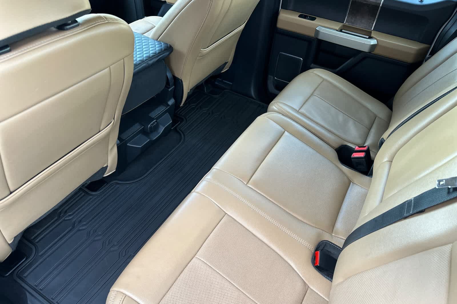 Certified 2022 Ford F250 Lariat w/ Lariat Ultimate Package AWD/4WD image 4