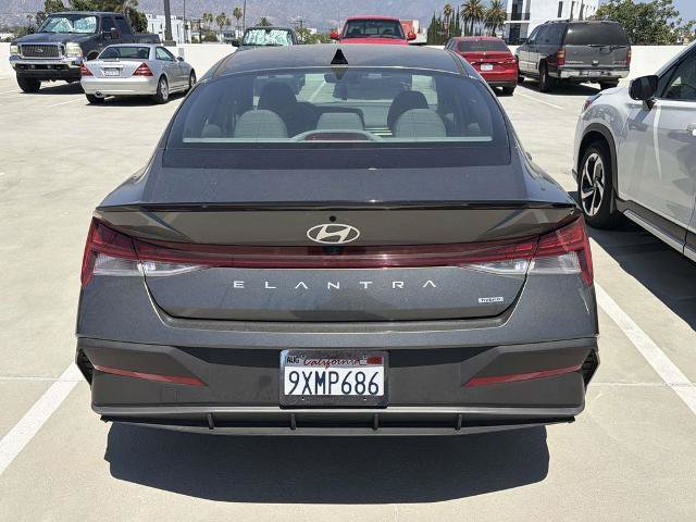 Used 2025 Hyundai Elantra SEL FWD image 22