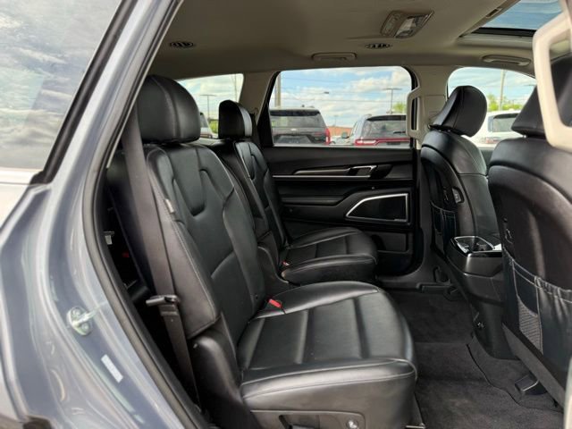 Used 2025 Kia Telluride S FWD image 18