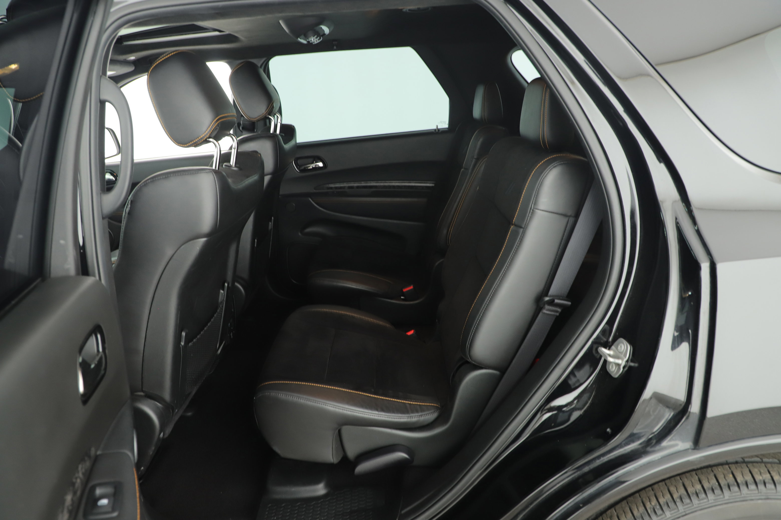 Used 2023 Dodge Durango R/T w/ Hemi Orange Plus Package image 13