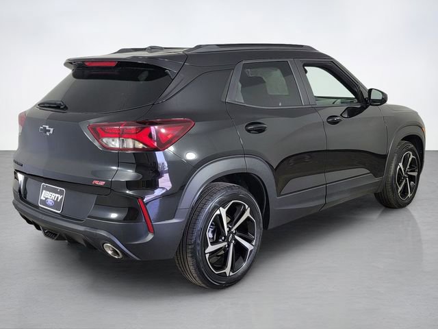 Used 2023 Chevrolet TrailBlazer RS w/ Sun and Liftgate Package FWD image 3