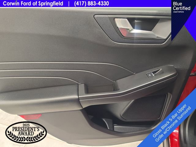Certified 2021 Ford Escape SE w/ SE Sport Appearance Package FWD image 18