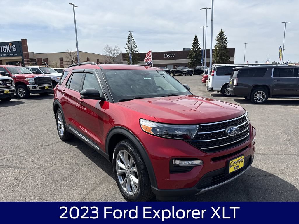 Certified 2023 Ford Explorer XLT w/ Equipment Group 202A AWD/4WD image 5