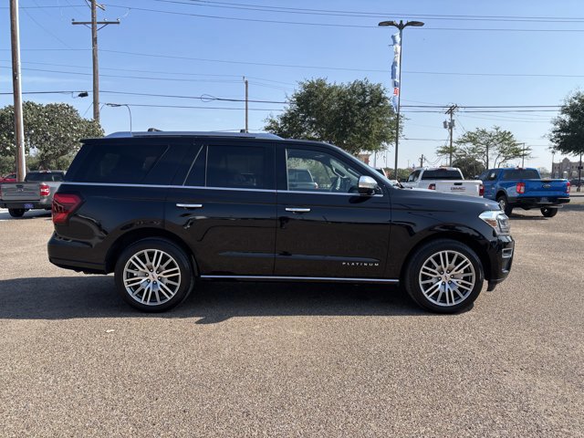 Certified 2022 Ford Expedition Platinum image 4