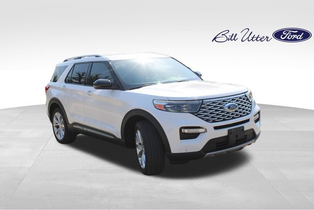 Certified 2022 Ford Explorer Platinum AWD/4WD image 3