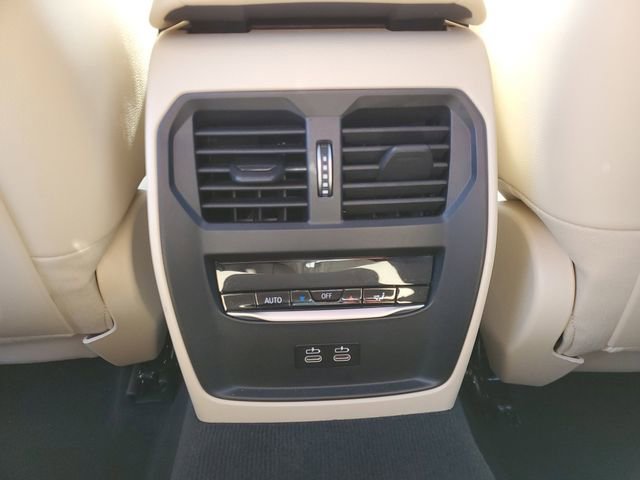 Used 2022 BMW 330i Sedan w/ Premium Package image 12