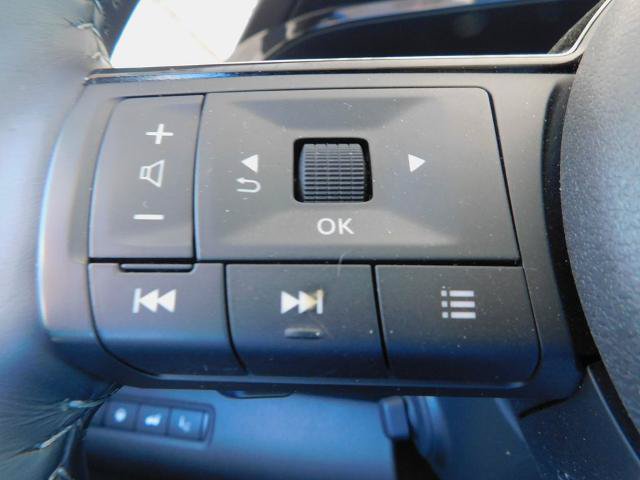 Used 2024 Nissan Pathfinder Platinum AWD/4WD image 20