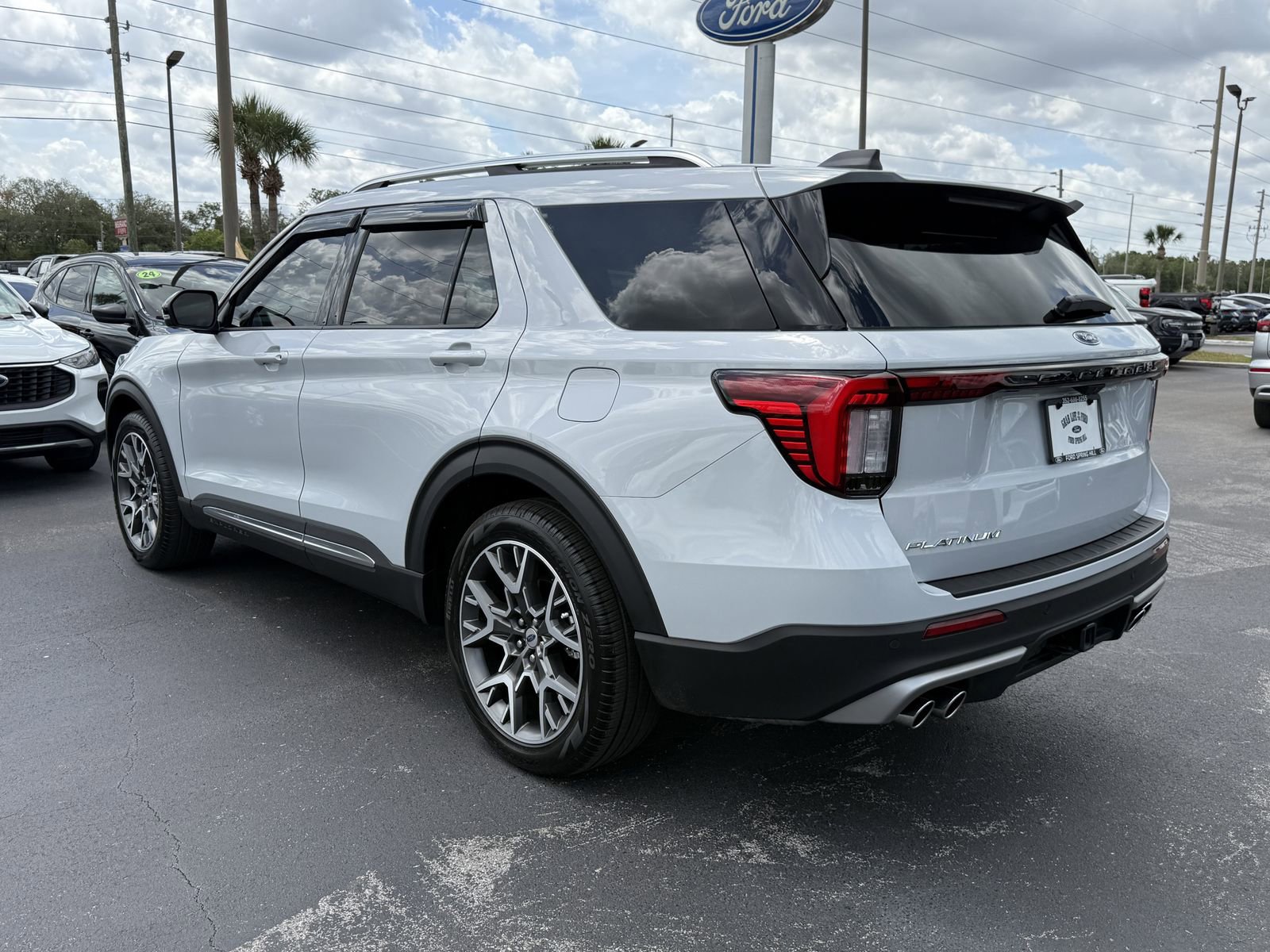 Certified 2025 Ford Explorer Platinum w/ Ultimate Package RWD image 6