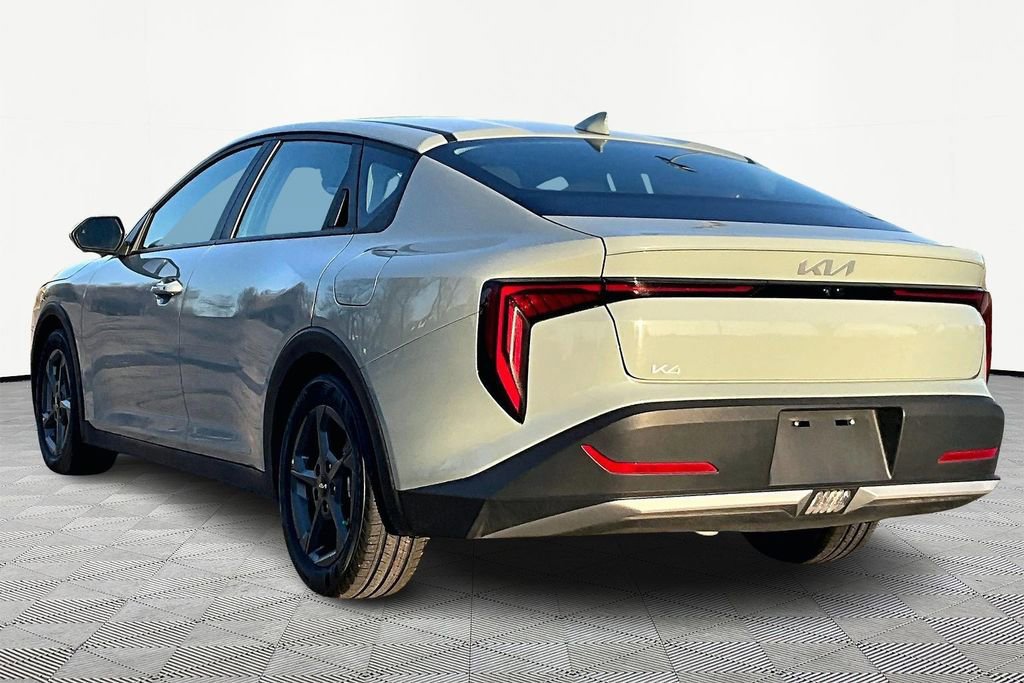 Used 2025 Kia K4 LXS image 4