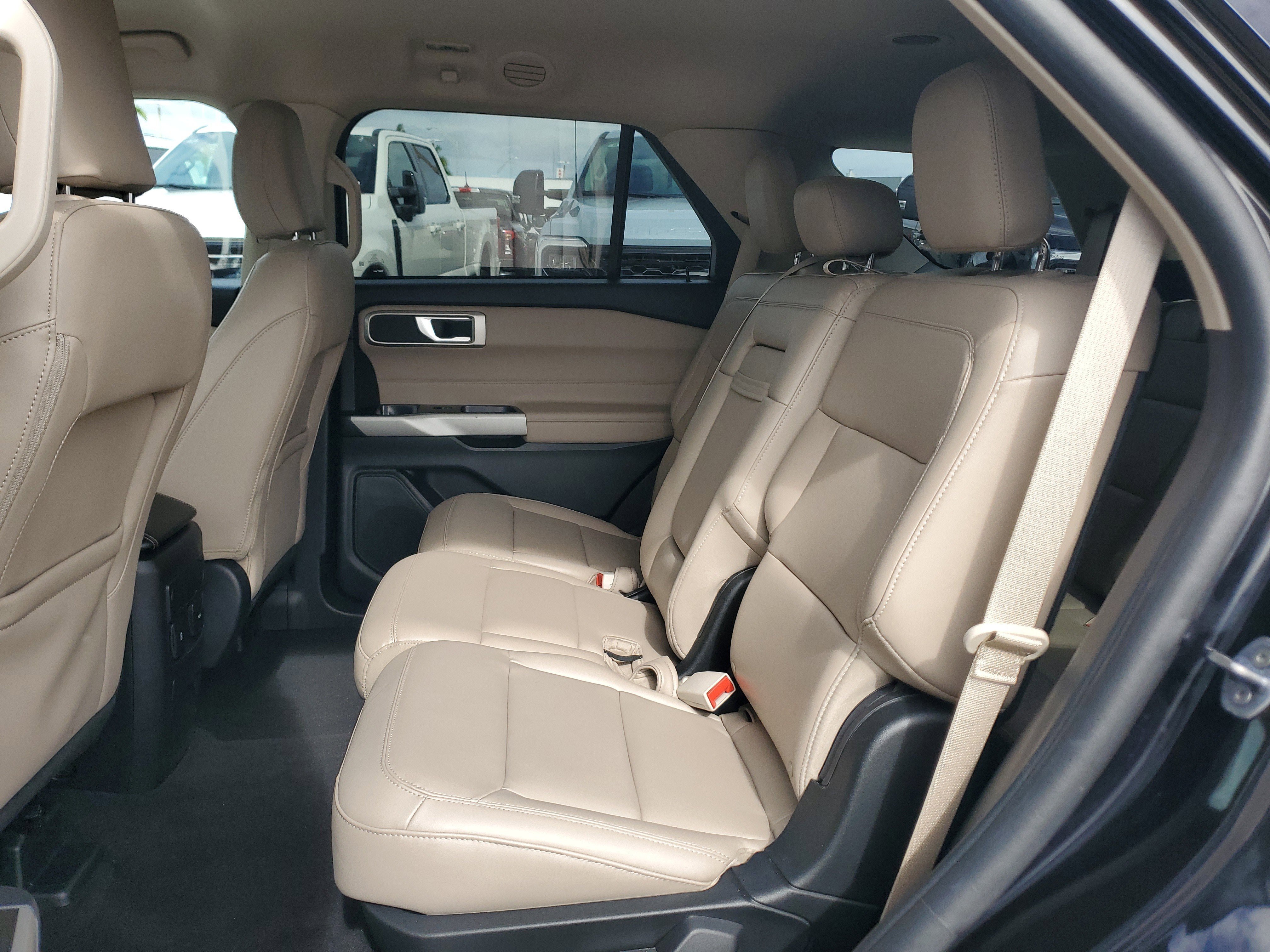 Certified 2024 Ford Explorer XLT w/ Equipment Group 202A image 13