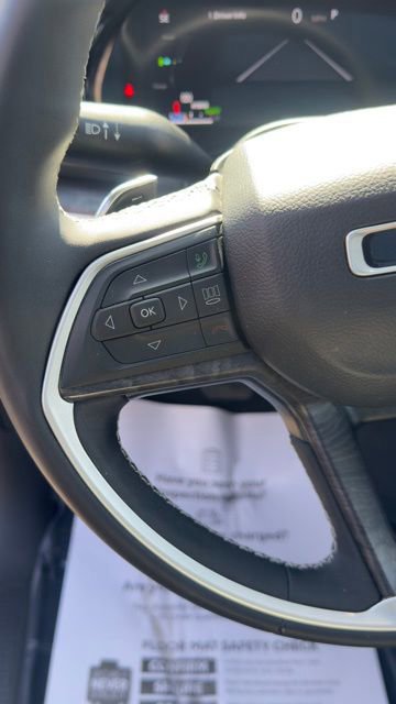 Used 2022 Jeep Grand Cherokee Limited 4xe w/ Luxury Tech Group II image 9