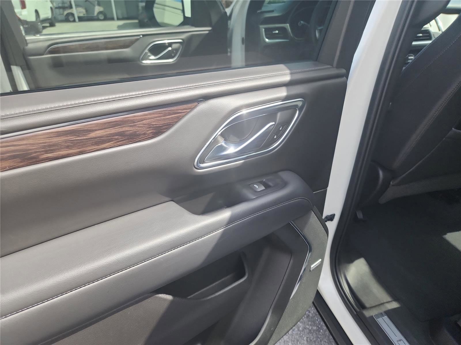 Used 2023 Chevrolet Suburban Z71 w/ Z71 Off-Road Package image 22