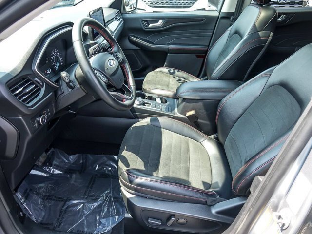 Certified 2022 Ford Escape SEL w/ SEL Stealth AWD Package image 10