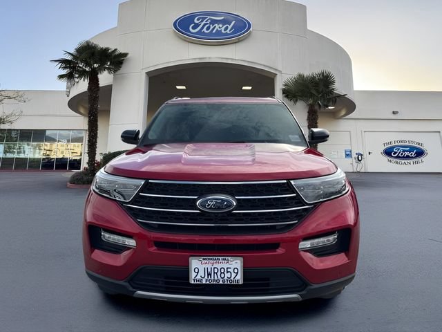 Certified 2023 Ford Explorer XLT w/ Equipment Group 202A AWD/4WD image 3