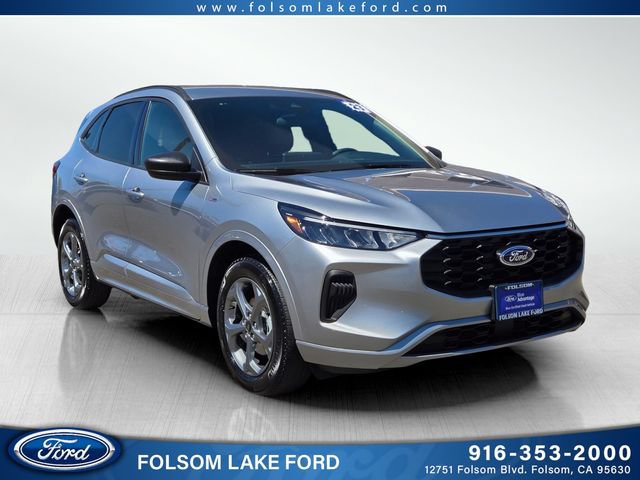 Certified 2023 Ford Escape ST-Line w/ Tech Pack #1 AWD/4WD image 1