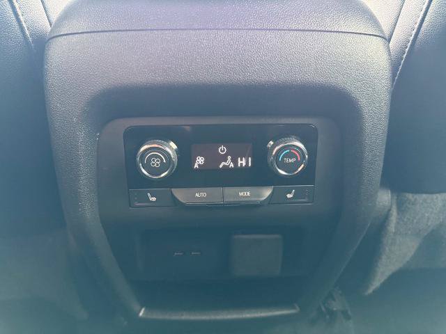 Used 2024 Chevrolet Traverse RS AWD/4WD image 24