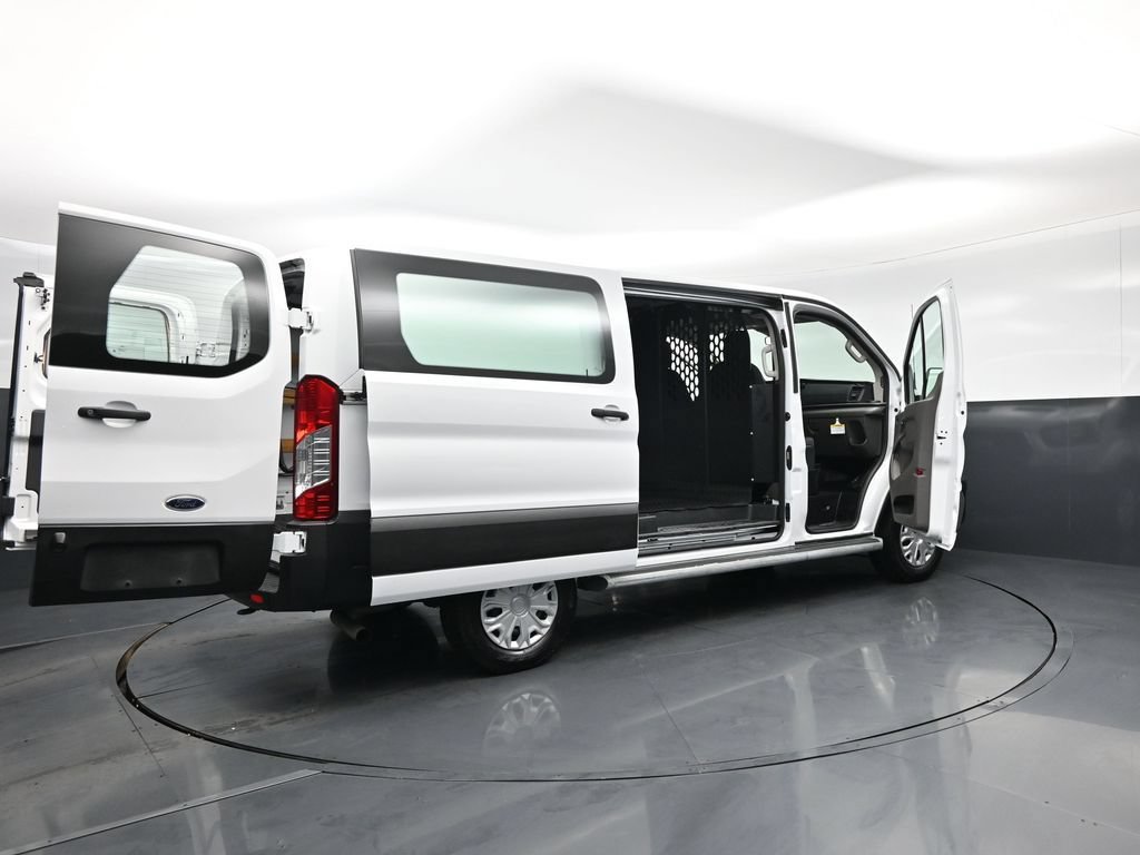 Certified 2025 Ford Transit 250 Low Roof w/ Exterior Upgrade Package RWD image 5