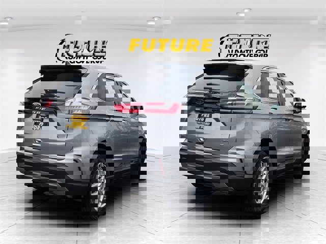 Certified 2023 Ford Edge SEL image 4