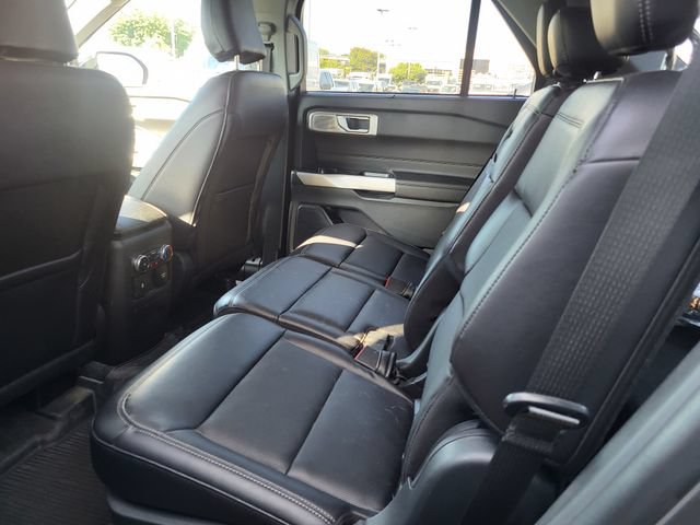 Certified 2023 Ford Explorer Limited w/ Hybrid Equipment Group 310A AWD/4WD image 9