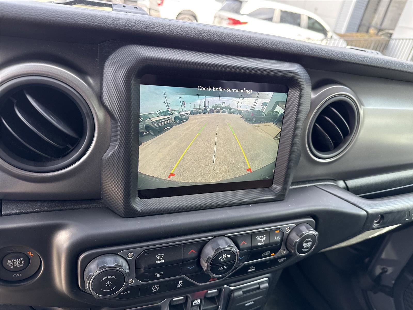 Used 2023 Jeep Wrangler Willys image 13