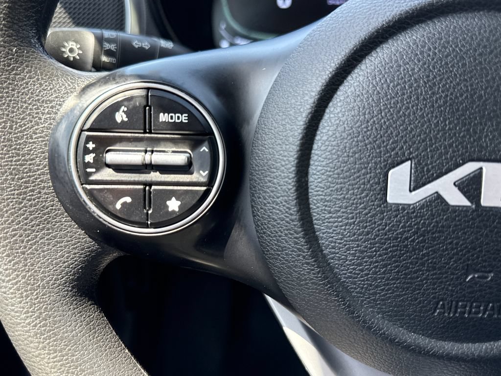 Used 2023 Kia Soul LX FWD image 16