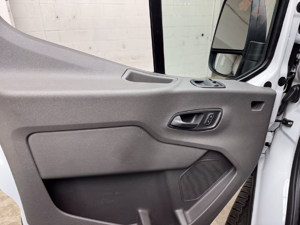 Certified 2025 Ford Transit 250 Low Roof w/ Exterior Upgrade Package RWD image 11