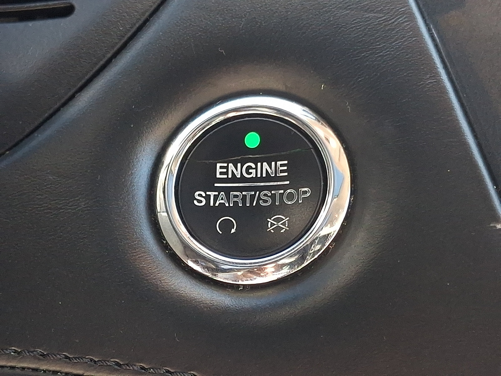 Certified 2018 Ford Explorer Platinum AWD/4WD image 29