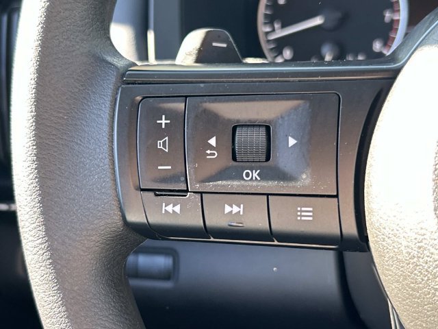 Used 2025 Nissan Pathfinder S FWD image 34